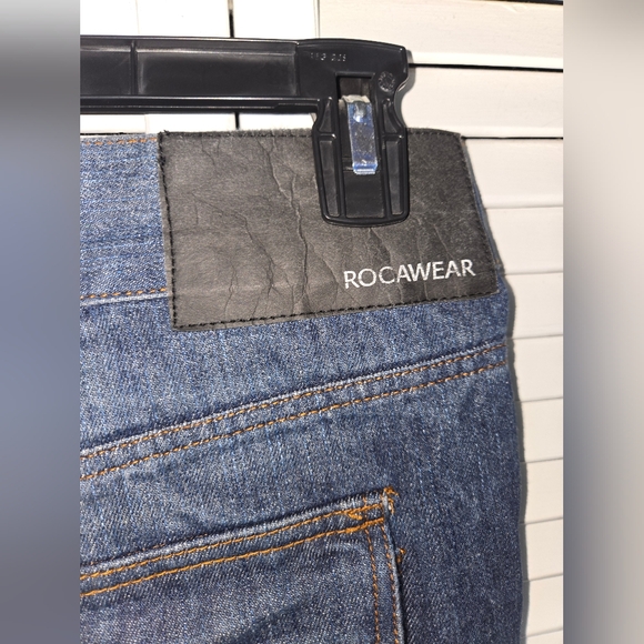 Rocawear Men's W•52 Classic Fit Blue Jeans - Picture 6 of 11